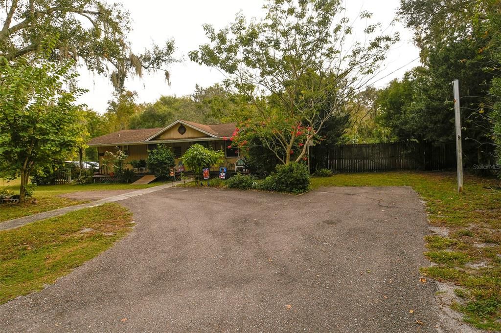 Recently Sold: $299,000 (3 beds, 2 baths, 1140 Square Feet)