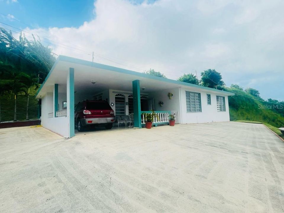 Vendido Recientemente: $215,000 (4 camas, 2 baños, 1423 Pies cuadrados)