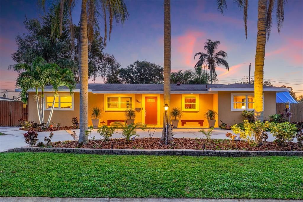 Recently Sold: $550,000 (3 beds, 2 baths, 1484 Square Feet)