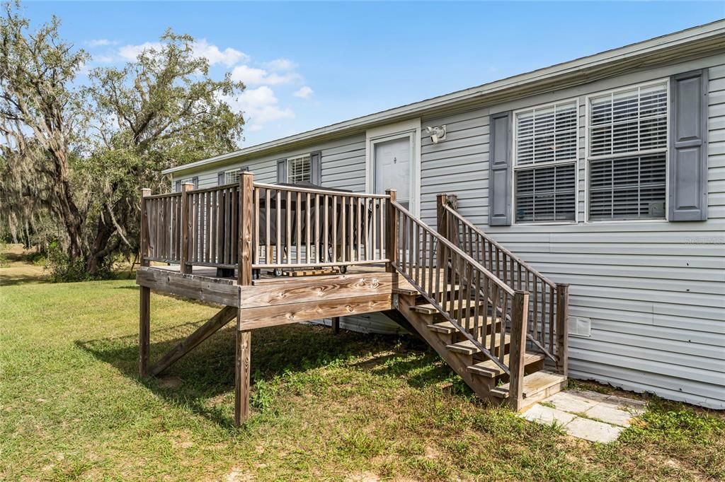 Recently Sold: $299,999 (3 beds, 2 baths, 1800 Square Feet)
