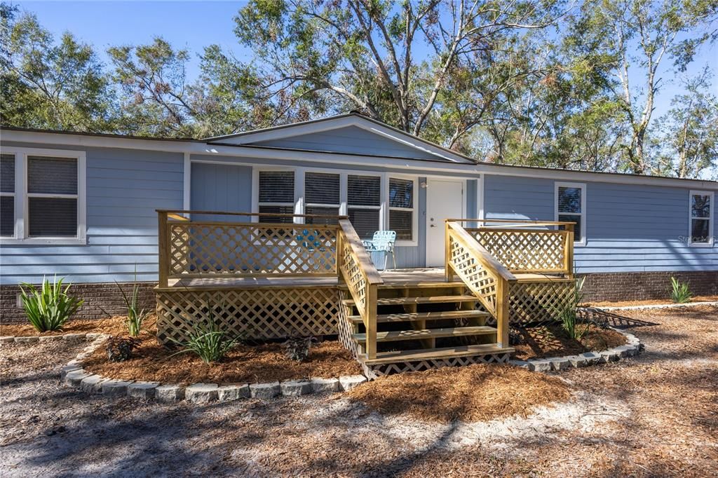 Recently Sold: $299,000 (3 beds, 2 baths, 2052 Square Feet)