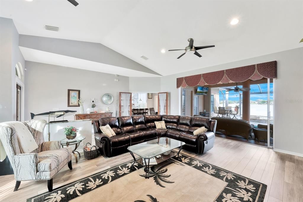 Active With Contract: $674,900 (3 beds, 2 baths, 2001 Square Feet)