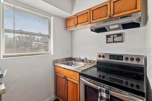 For Sale: $220,000 (3 beds, 1 baths, 1272 Square Feet)