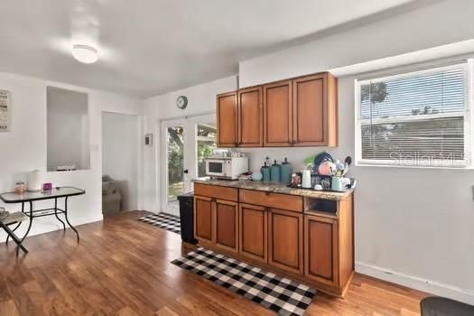 Active With Contract: $220,000 (3 beds, 1 baths, 1272 Square Feet)