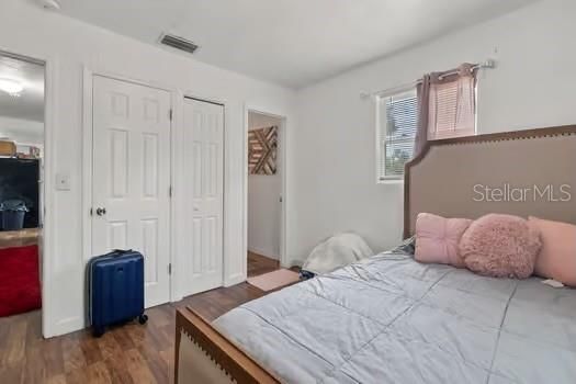 For Sale: $220,000 (3 beds, 1 baths, 1272 Square Feet)