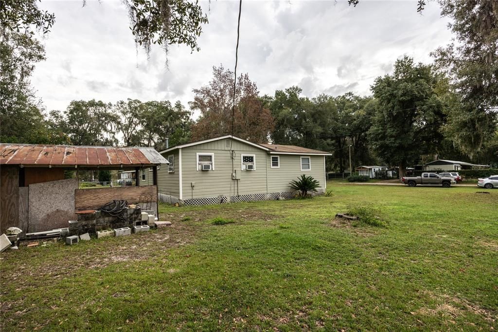 For Sale: $125,000 (3 beds, 2 baths, 1040 Square Feet)