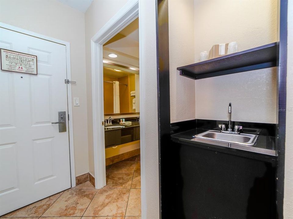 For Sale: $68,500 (1 beds, 1 baths, 304 Square Feet)