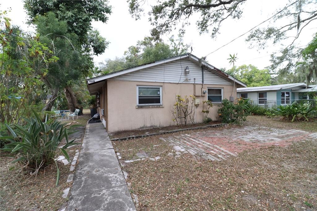 Active With Contract: $165,000 (3 beds, 2 baths, 1198 Square Feet)