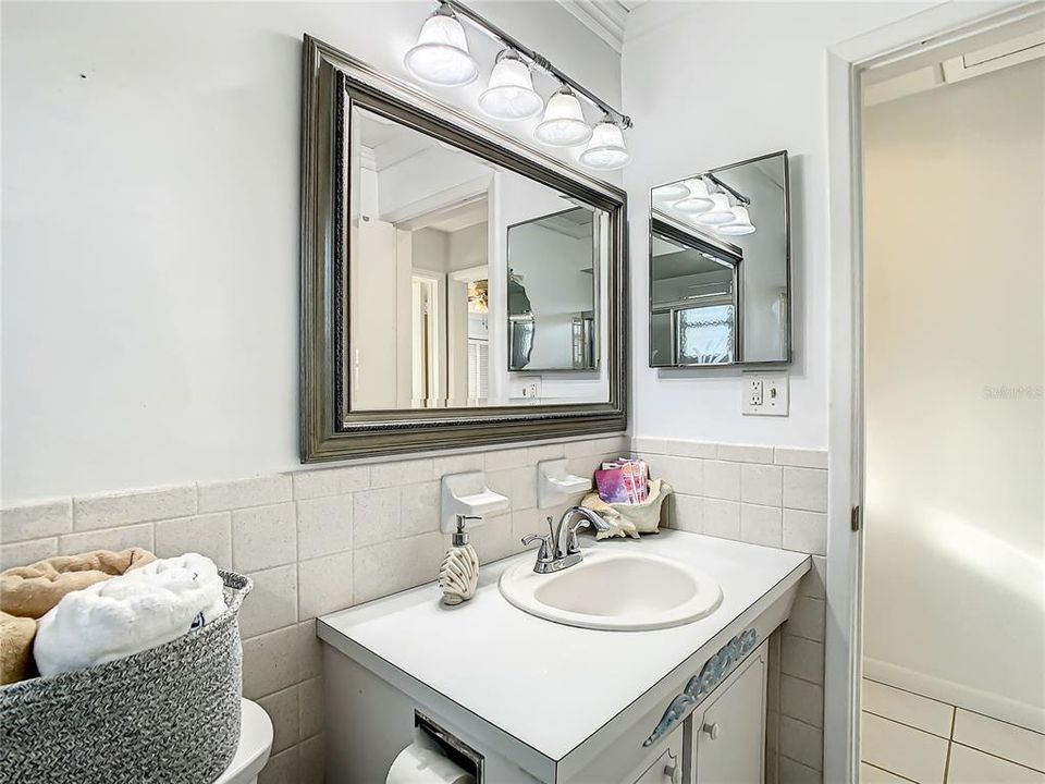 Active With Contract: $579,900 (2 beds, 2 baths, 1854 Square Feet)