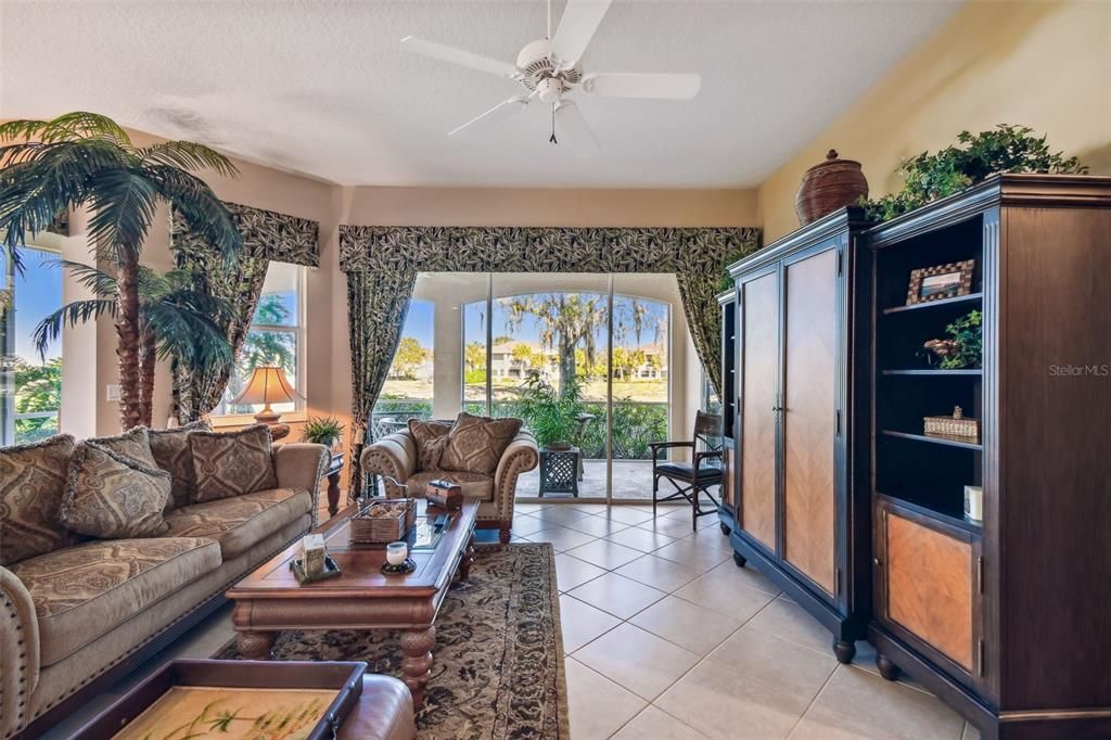 Active With Contract: $3,100 (3 beds, 2 baths, 1666 Square Feet)