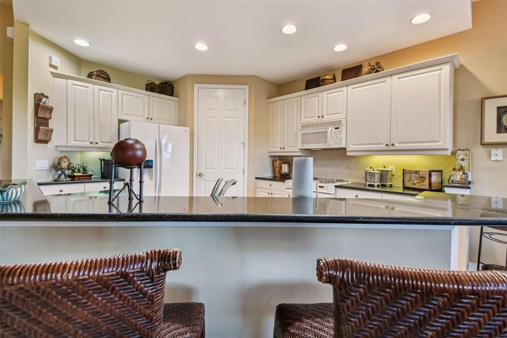 Active With Contract: $3,100 (3 beds, 2 baths, 1666 Square Feet)