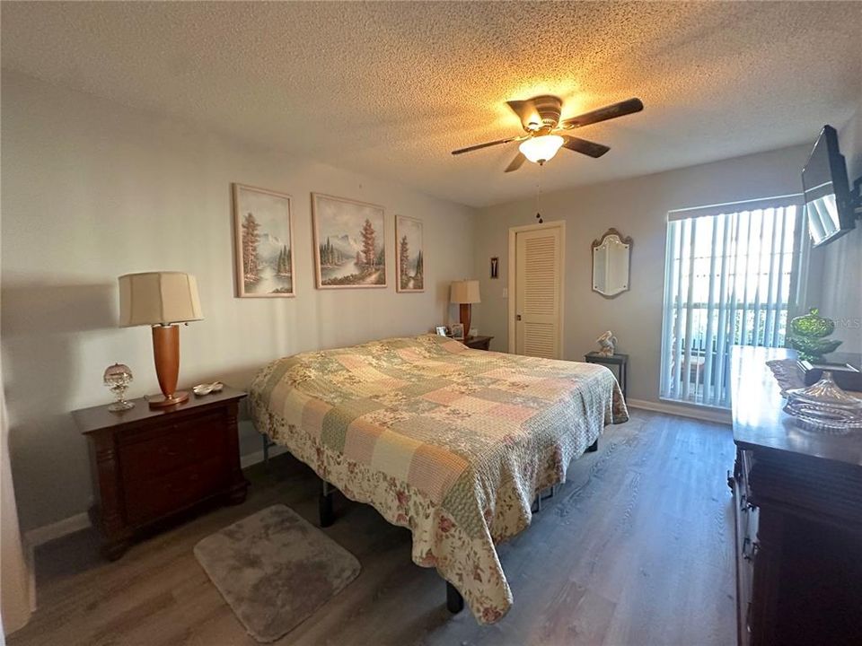 Active With Contract: $71,900 (1 beds, 1 baths, 672 Square Feet)