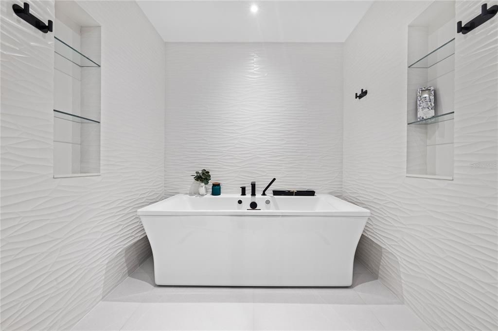 Active With Contract: $2,400,000 (4 beds, 4 baths, 3792.2 Square Feet)