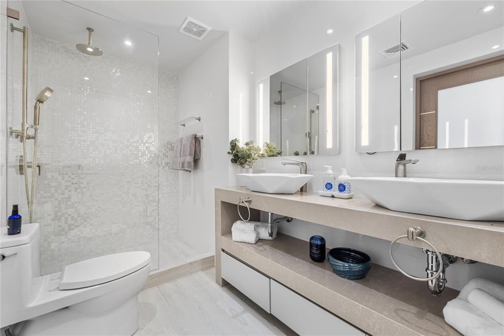 Active With Contract: $2,400,000 (4 beds, 4 baths, 3792.2 Square Feet)