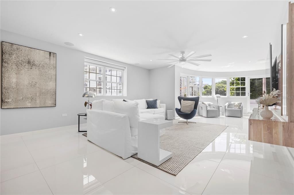 Active With Contract: $2,400,000 (4 beds, 4 baths, 3792.2 Square Feet)