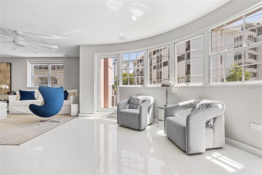 Active With Contract: $2,400,000 (4 beds, 4 baths, 3792.2 Square Feet)