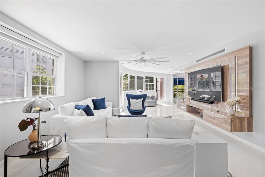 Active With Contract: $2,400,000 (4 beds, 4 baths, 3792.2 Square Feet)