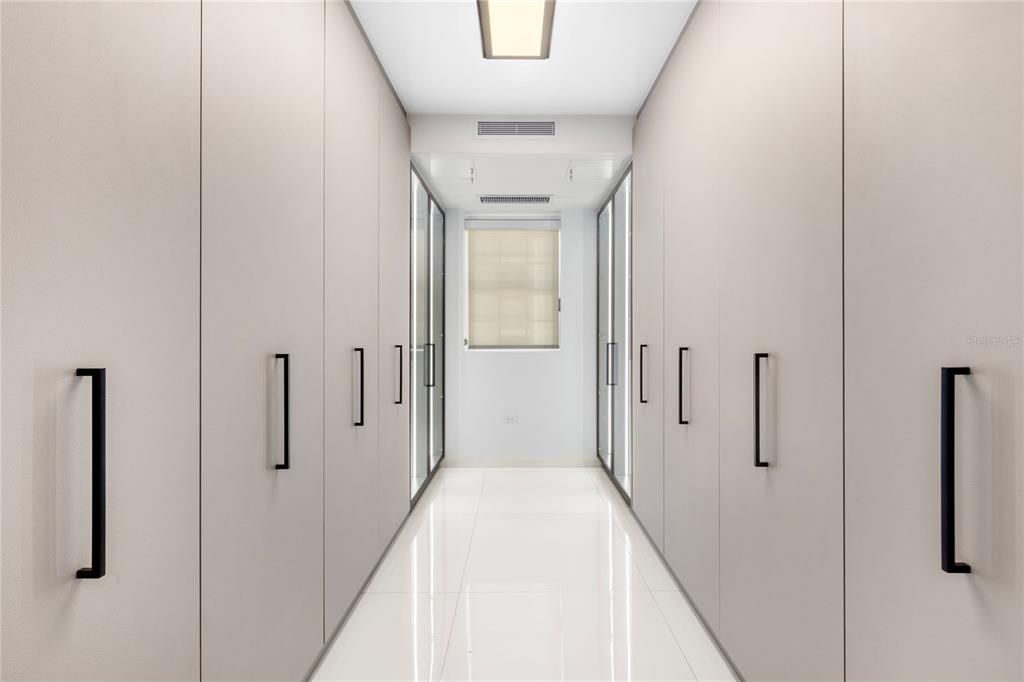 Active With Contract: $2,400,000 (4 beds, 4 baths, 3792.2 Square Feet)