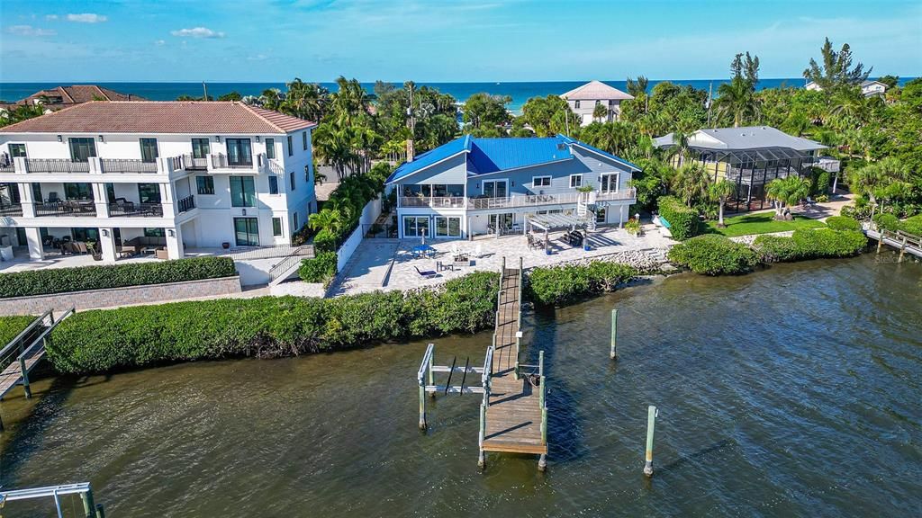 Recently Sold: $3,300,000 (4 beds, 4 baths, 4071 Square Feet)