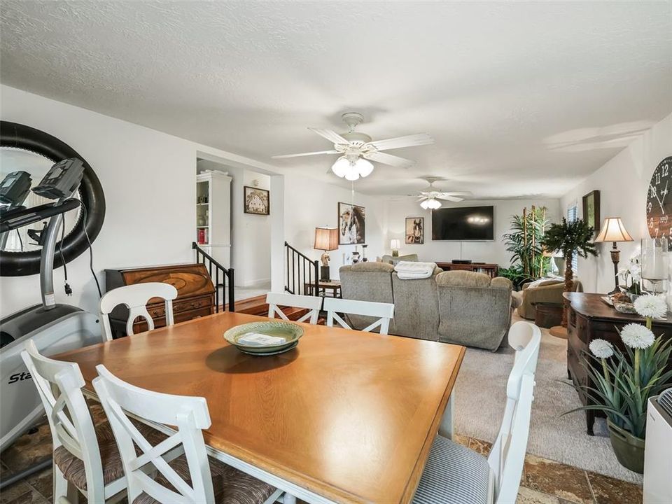 For Sale: $399,900 (2 beds, 2 baths, 1344 Square Feet)