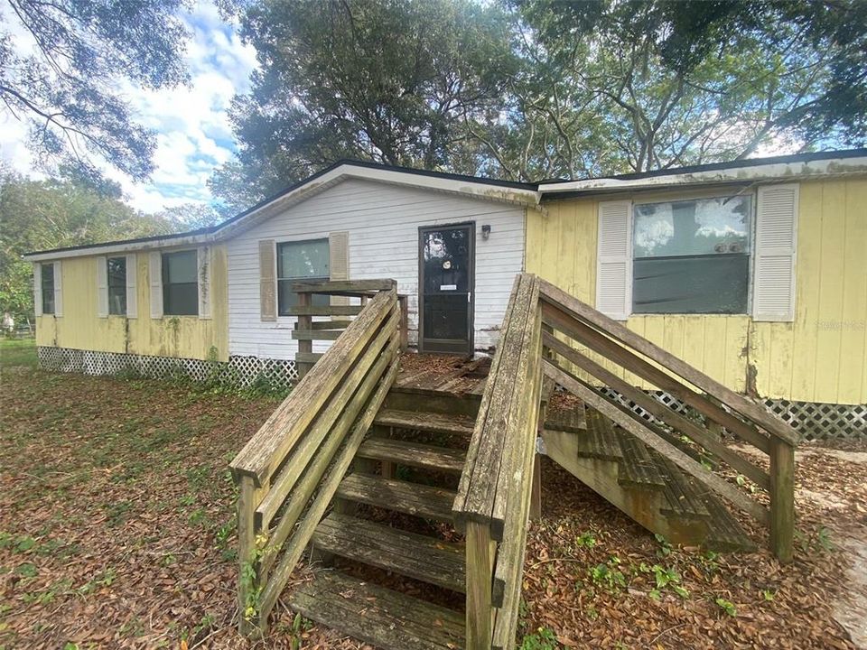 Recently Sold: $135,000 (3 beds, 2 baths, 1668 Square Feet)