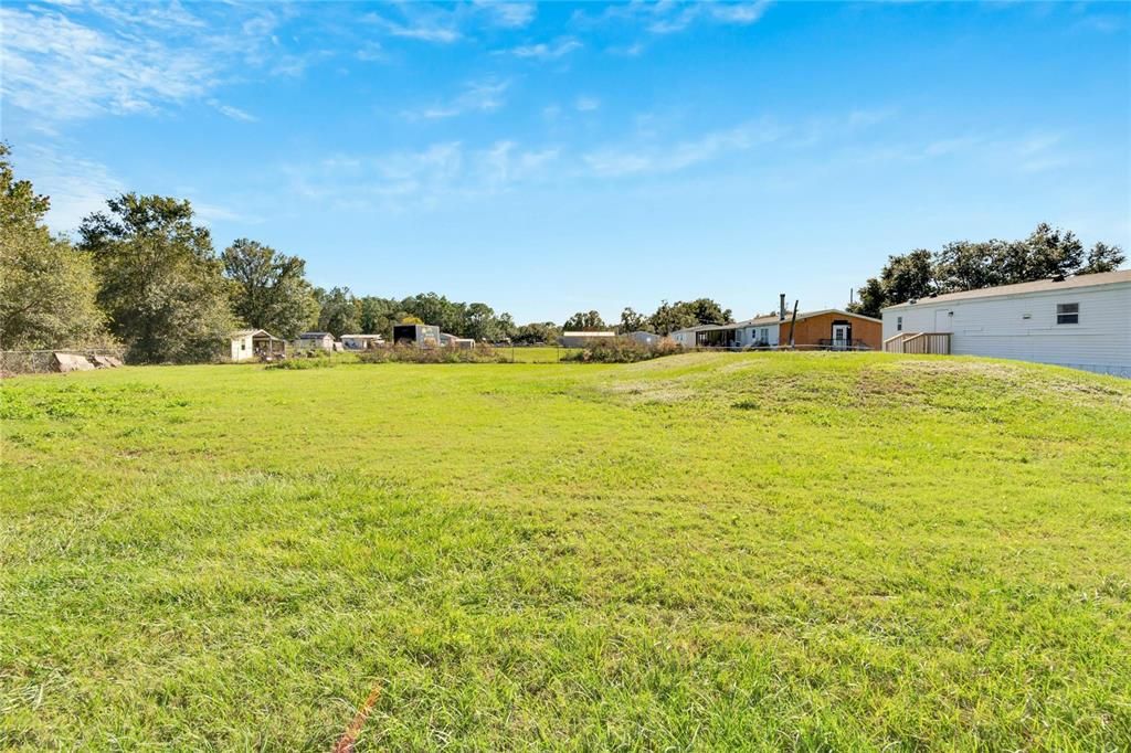 Active With Contract: $227,900 (3 beds, 2 baths, 1216 Square Feet)