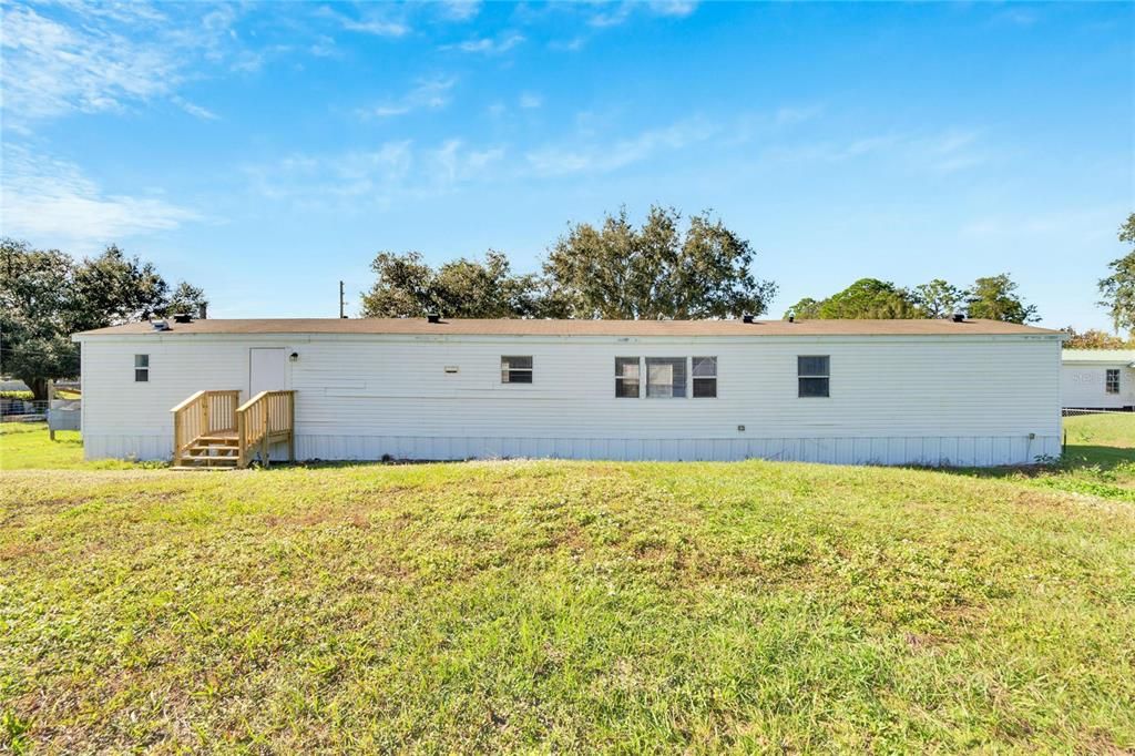 Active With Contract: $227,900 (3 beds, 2 baths, 1216 Square Feet)