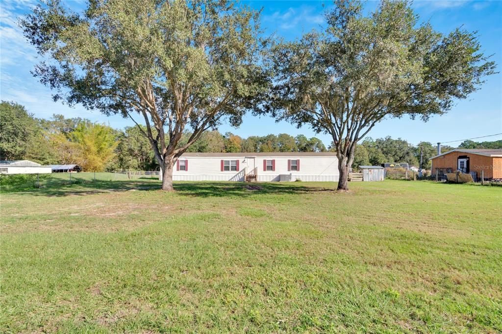 Active With Contract: $227,900 (3 beds, 2 baths, 1216 Square Feet)