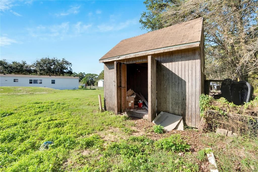 Active With Contract: $227,900 (3 beds, 2 baths, 1216 Square Feet)