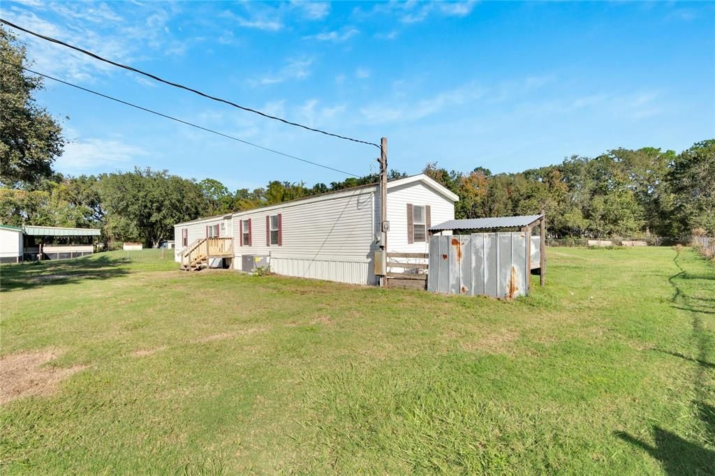 Active With Contract: $227,900 (3 beds, 2 baths, 1216 Square Feet)