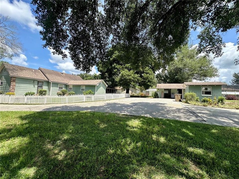 Active With Contract: $550,000 (3 beds, 3 baths, 2012 Square Feet)