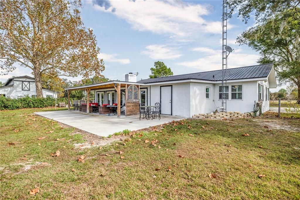 Recently Sold: $1,200,000 (3 beds, 2 baths, 2298 Square Feet)