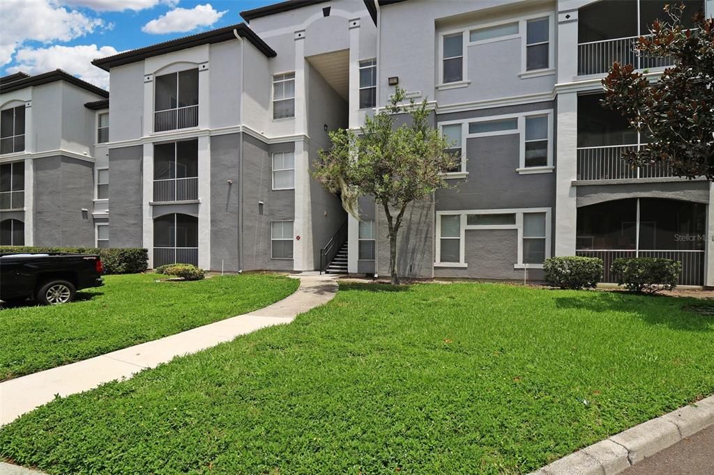 Recently Rented: $1,450 (1 beds, 1 baths, 749 Square Feet)
