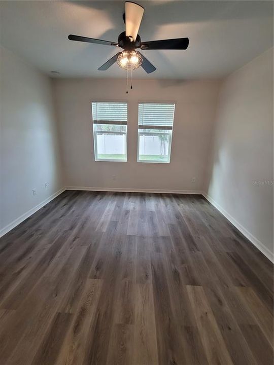 Recently Rented: $2,500 (4 beds, 2 baths, 1633 Square Feet)