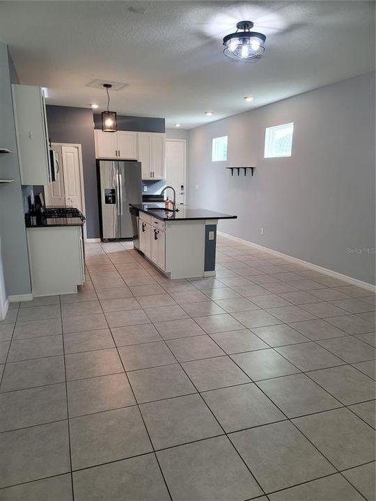 Recently Rented: $2,500 (4 beds, 2 baths, 1633 Square Feet)