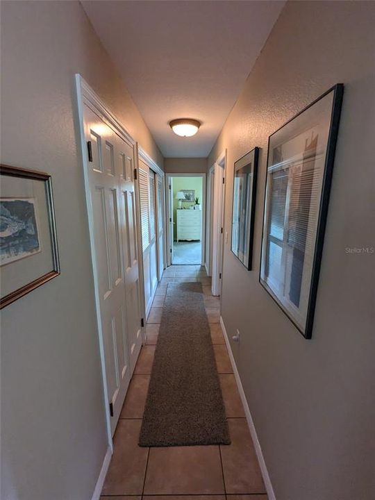 Front hallway to bedrooms