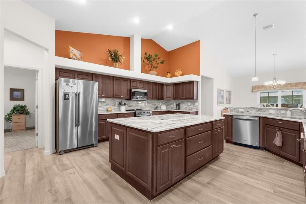 Recently Sold: $950,000 (4 beds, 2 baths, 3045 Square Feet)