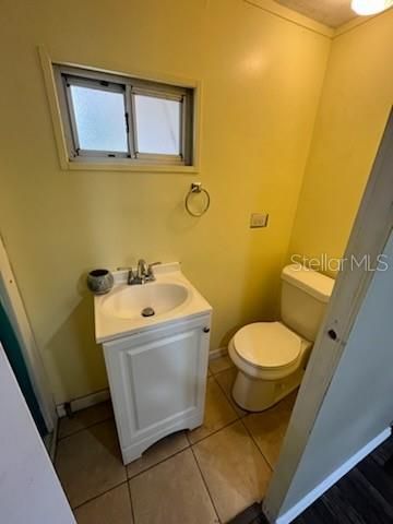 For Sale: $215,000 (2 beds, 1 baths, 720 Square Feet)