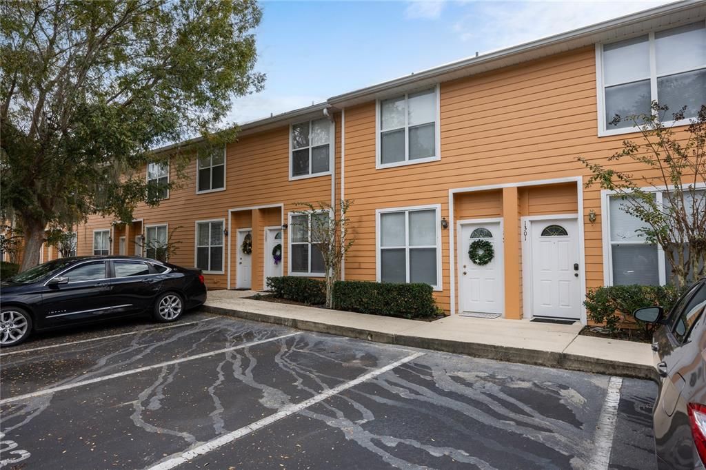 Recently Sold: $190,000 (2 beds, 2 baths, 1176 Square Feet)