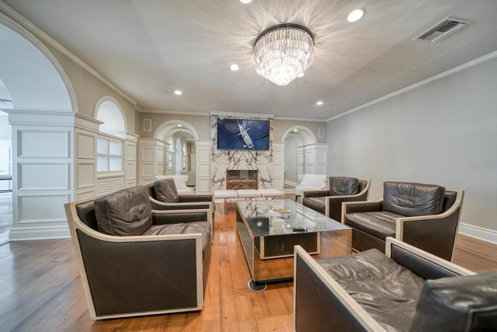 Active With Contract: $2,199,000 (2 beds, 2 baths, 1680 Square Feet)