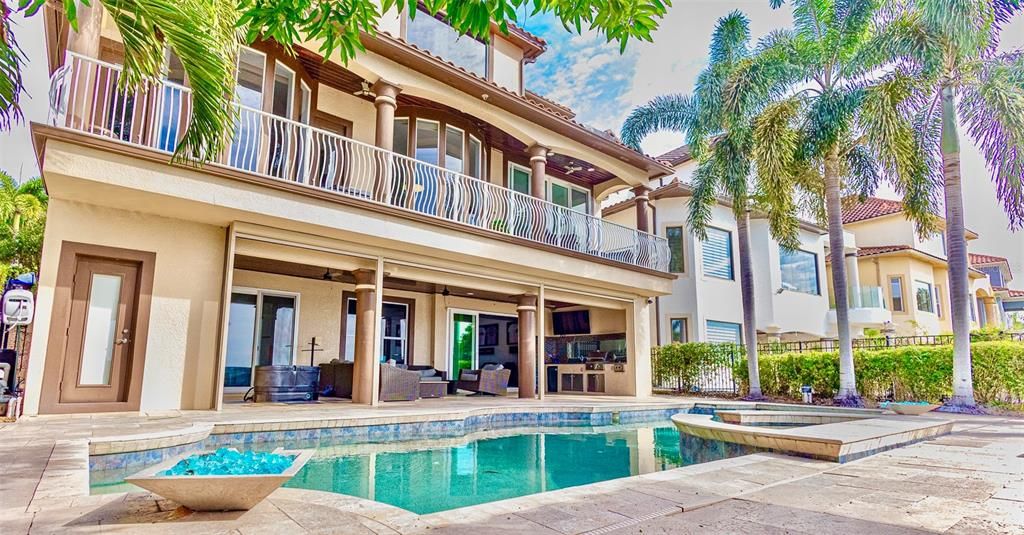 En Venta: $2,899,999 (5 camas, 7 baños, 5898 Pies cuadrados)