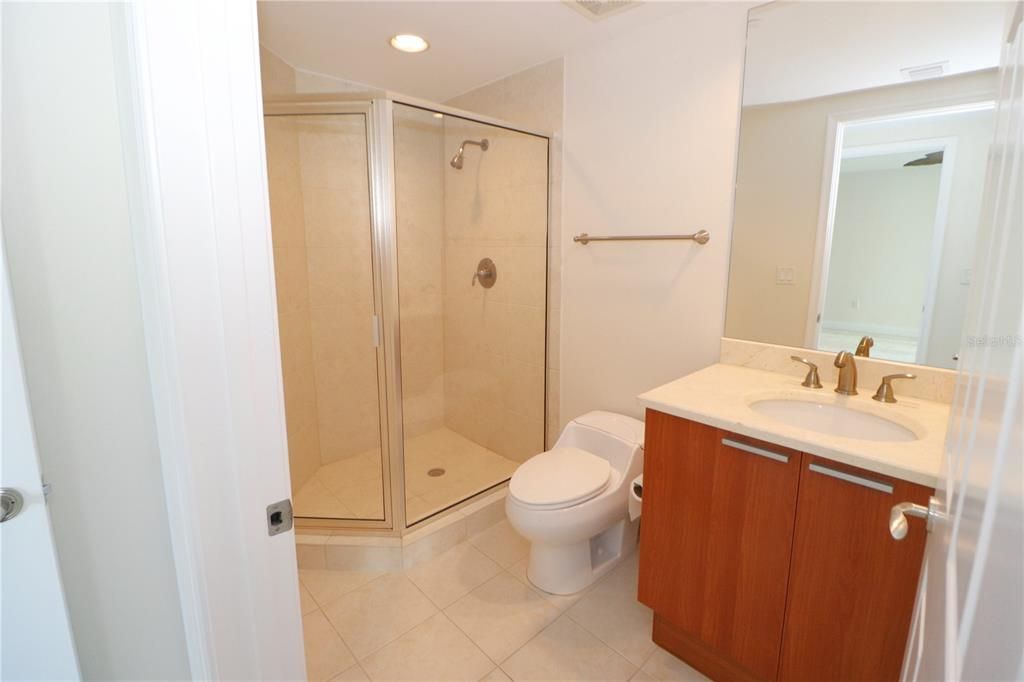 For Sale: $299,000 (2 beds, 2 baths, 1660 Square Feet)