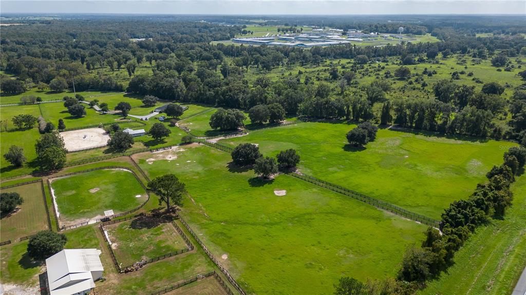 На продажу: $502,000 (11.04 acres)