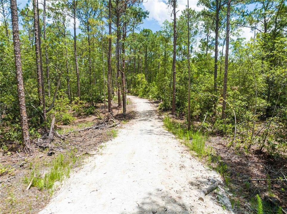 En Venta: $335,000 (28.75 acres)