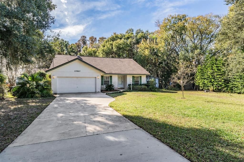 Recently Sold: $800,000 (3 beds, 2 baths, 1742 Square Feet)