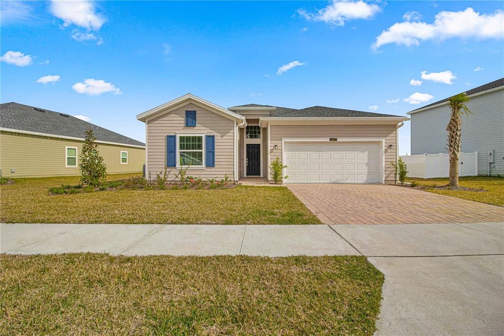 Active With Contract: $325,000 (4 beds, 3 baths, 2352 Square Feet)
