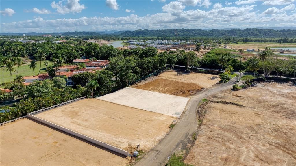 For Sale: $3,200,000 (0.36 acres)