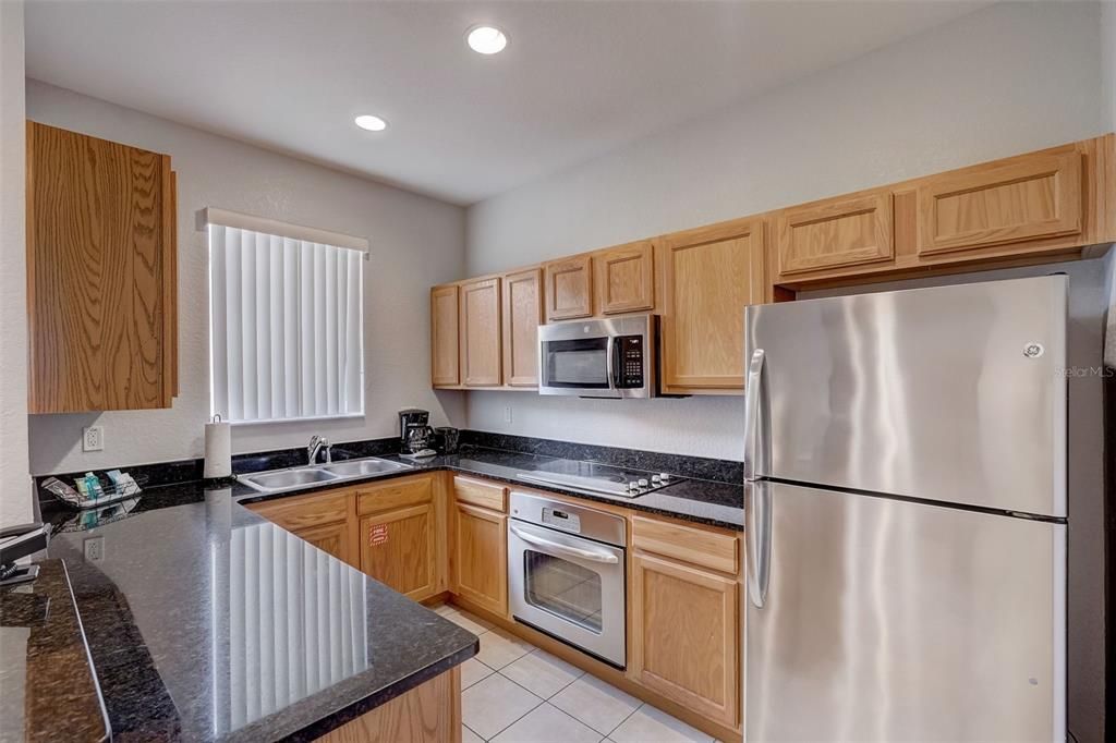 For Sale: $329,000 (3 beds, 3 baths, 1440 Square Feet)