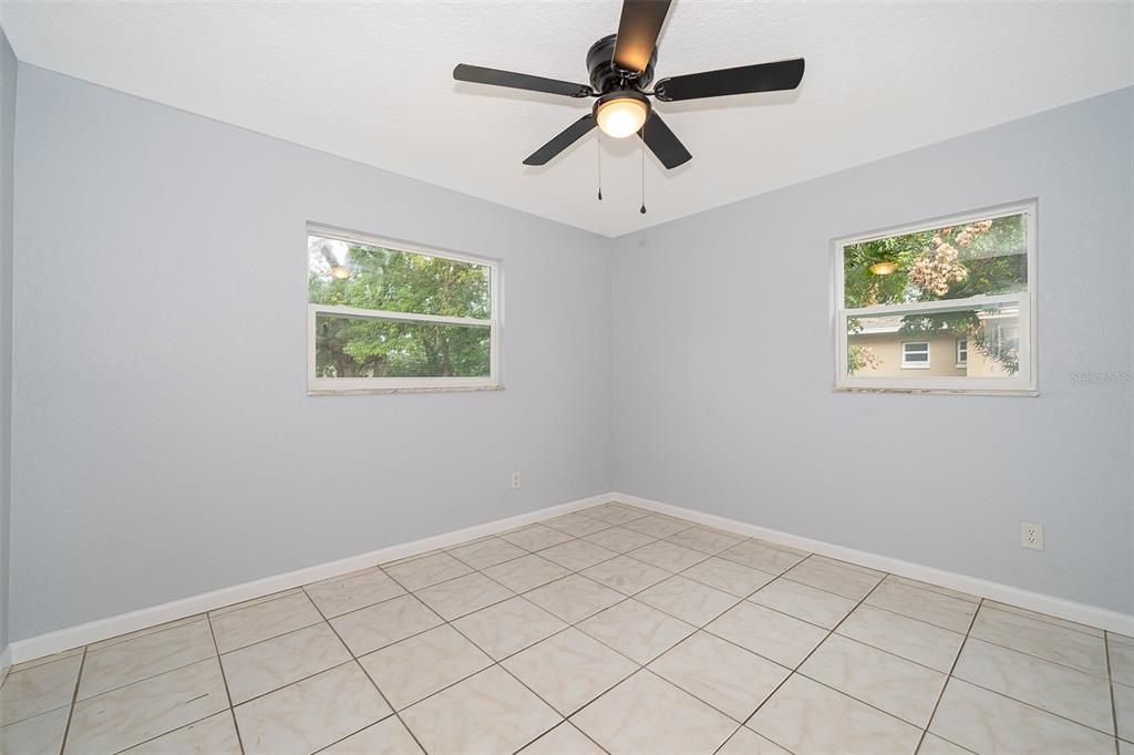 For Sale: $269,900 (3 beds, 1 baths, 975 Square Feet)