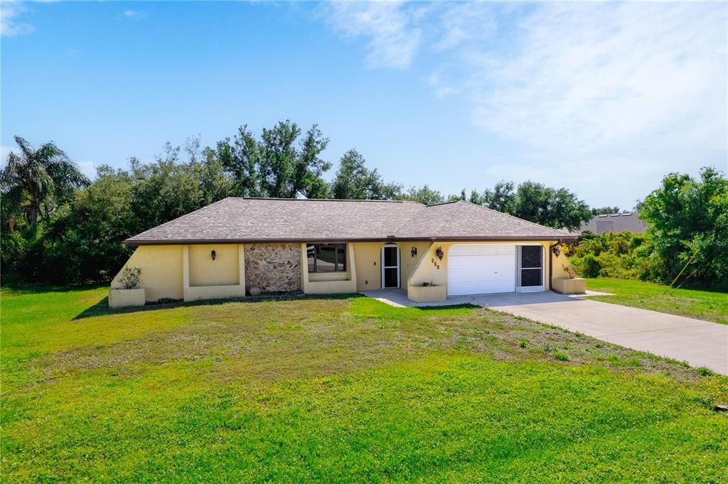 Recently Sold: $323,400 (3 beds, 2 baths, 1617 Square Feet)